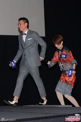 组图：《盲探》慈善首映 刘德华开怀甜笑