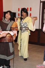 组图：蓝正龙古装处女秀 学梁朝伟经典香肠嘴