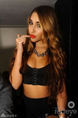 组图：比伯酒驾门嫩模近照曝光 身材火辣诱惑