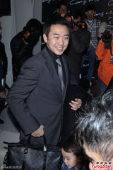 萧亚轩个人品牌胞弟捧场 笑言请不起柯震东(图)