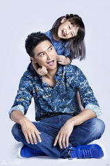 组图：《爸爸去哪儿》曝海报 林志颖酷郭涛萌