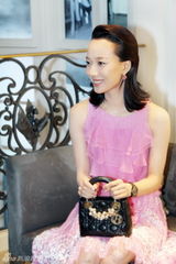 组图：王珞丹干练造型华丽蜕变 强大气场获好评