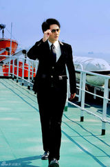 组图：何明翰写真大片彰显熟男魅力