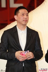 组图：张国荣纪念展揭幕 唐鹤德现身怀念哥哥