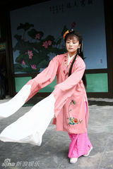 幻灯图：《黄梅戏》开机 曹曦文马跃成精神伴侣