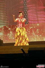 组图：詹瑞文栋笃笑演绎港版少年派