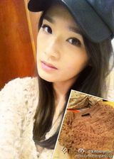 组图：曹云金24岁漂亮女友私房照曝光