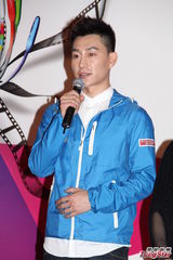 组图：惠英红新片《冬恋望日》与韩星演母子