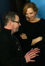 组图：拉斯冯提尔抗议戛纳 拉博夫套纸袋走红毯