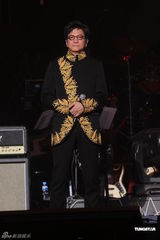 组图：温拿五虎演唱会完美收官 现场火热嗨翻天