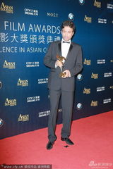 组图：伊凡克-罕凭《美味情书》获最佳男主角