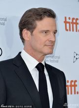 组图：《铁路劳工》首映 妮可基德曼微露乳沟