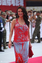 组图：莱昂纳多梁朝伟赵薇等齐聚青岛