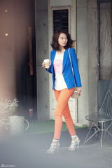 高清图：申敏儿时尚街拍 缤纷装星味十足