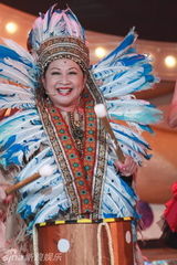 幻灯图：《华人大综艺》第三期 食全食美星PK私房菜