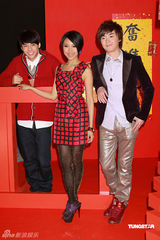 高清组图：英皇群星拍贺年MV 阿娇(钟欣桐)娇艳动人