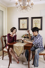 组图：张溪芸拍家居性感写真 笑靥如花惹关注