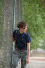 组图：谭杰希曝最新宣传写真 学生装扮小清新