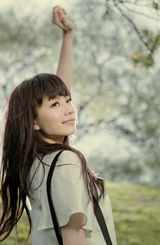 组图：刘惜君透明系宣传照曝光 回归清透单纯起点