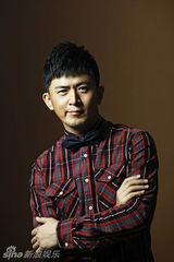 组图：新“肖童”郭家铭轻熟男造型照曝光