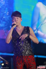 组图：陶喆个唱致敬梅艳芳 两人曾因音乐结缘
