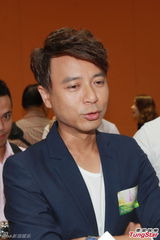 组图：李克勤担任港姐导师 望佳丽有好回忆