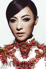 组图：张柏芝登杂志封面 黑白复古演绎优雅时尚