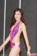 组图：港姐准决赛彩排 佳丽泳装集体露毛