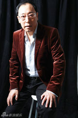 高清图：倪大红登时尚杂志 演绎西部硬汉时尚