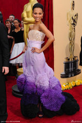 高清组图：《阿凡达》女主角佐伊秀紫色礼服