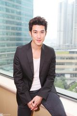 组图：新青年李治廷：某个瞬间我爱上范冰冰了