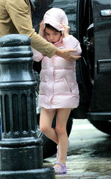 组图：苏瑞光腿穿棉袄出门 要风度不要温度挨冻