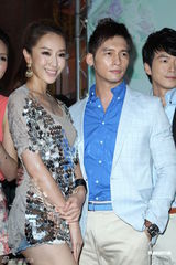 组图：隋棠出席影迷签书会 看淡感情不过情人节