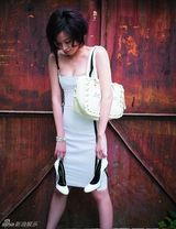 组图：施诗秋日写真曝光 释放青春性感