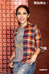 幻灯图集：萧亚轩庆功 表示已完成母亲对其期许