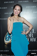 组图：汪诗诗期待结婚纪念日 望甄子丹送惊喜