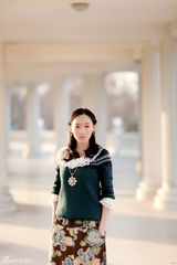 组图：黄小戈推春意写真气质清雅