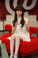 组图：韩星李贞贤做客 曝与SJ希澈2AM赵权友情