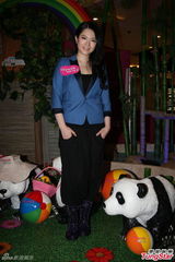 组图：苟芸慧出席宣传活动 避谈郭富城绯闻