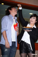 组图：黄小琥萧煌奇开唱 王彩桦任嘉宾尺度无上限