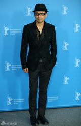 组图：《白日》见面会 桂纶镁与王学兵暧昧调笑