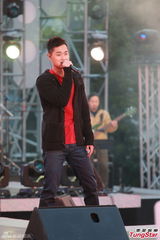 组图：王菀之参赛没想过拉票 肠胃不适急如厕