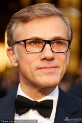 组图：克里斯托弗-瓦尔兹现身红毯