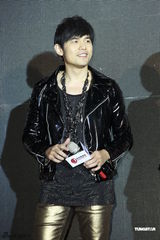 组图：周杰伦否认追唐贝欣 称与狗仔是“七年之痒”