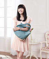 组图：白百何配饰写真曝光 清丽优雅展迷人微笑