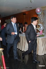 高清图：李嘉欣为儿子JAYDEN开百日宴