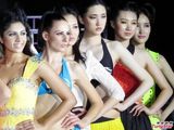 组图：亚洲超模亮相南宁 10国美女风情万种