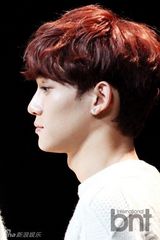 组图：SISTAR孝琳下衣失踪似没穿 EXO白衣纯情