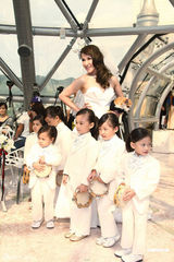 高清：萧亚轩化身纯美新娘 获赠10克拉钻石戒指