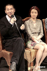 幻灯图：《人山人海》开机 小陶虹复出携手陈建斌